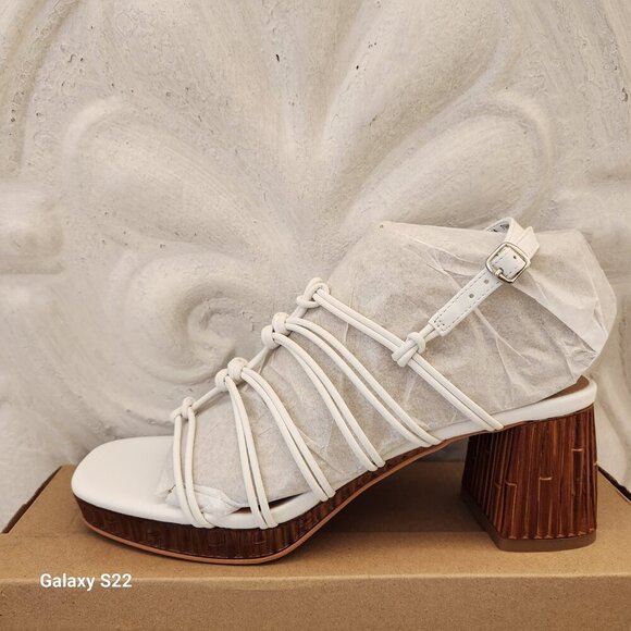 Lucky Brand " Bassie" Bright White Goat Nubuck Sandals. NIB. Size 7.5 - Picture 2 of 12